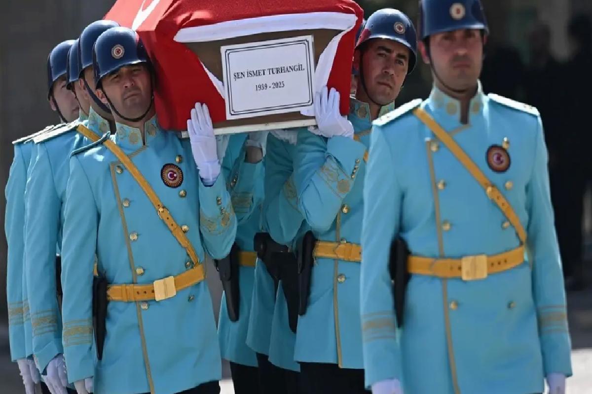 Şen İsmet Turhangil İçin Meclis Töreni