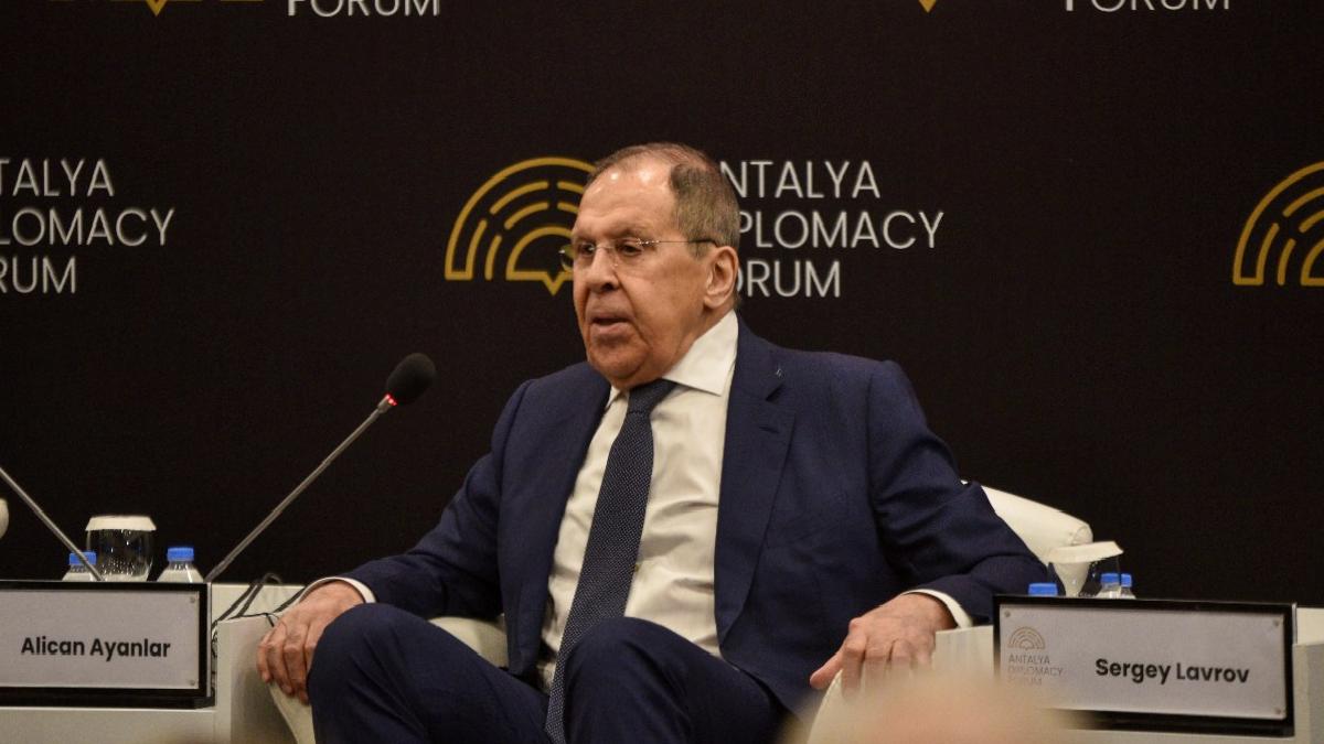 Sergey Lavrov: NATO’nun en büyük düşmanı kendisidir