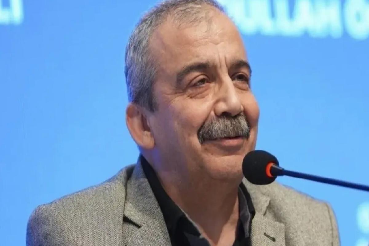 Sırrı Süreyya Önder’in doktoru Prof. Sağbaş: Kızı yanına girdiğinde tepki verdi