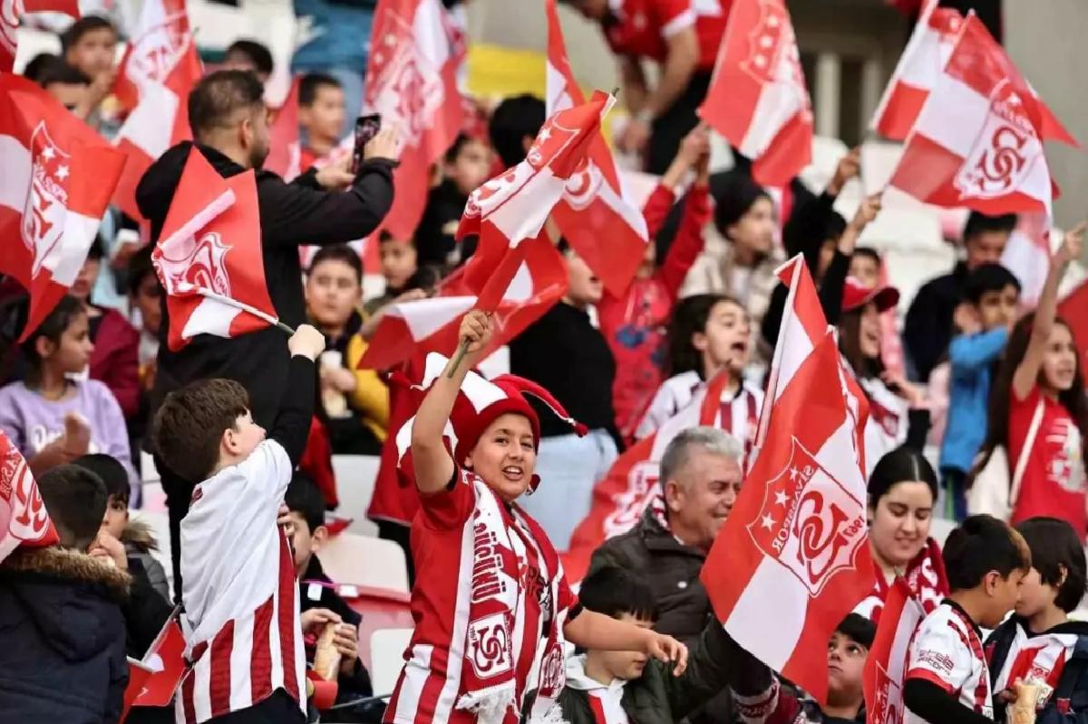 Sivasspor-Fenerbahçe Maçına Bilet Satışı Başladı