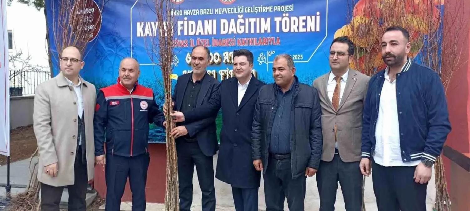Sivas’ta 50 Bin Kayısı Fidanı Dağıtıldı