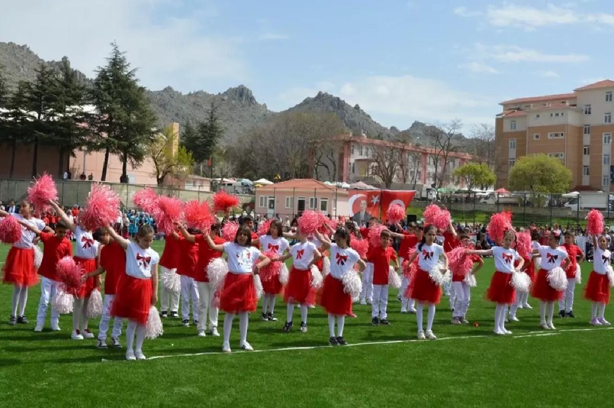 Sivrihisar’da 23 Nisan Coşkusu