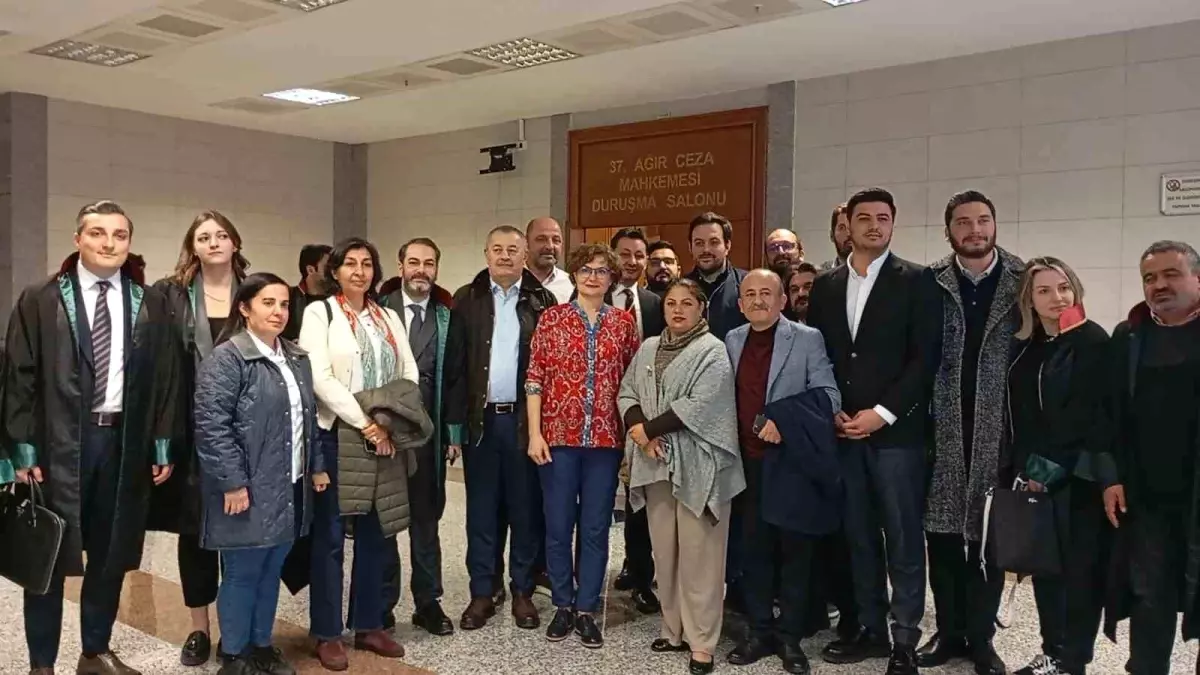 Sosyal medyadaki ‘para sayma’ görüntülerine ilişkin yargılamada eski CHP İstanbul İl Başkanı Canan Kaftancıoğlu hakim karşısına çıktı