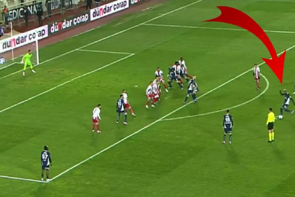 Talisca’nın golünden önce faul var mı? Ünlü yorumcular tereddüt etmeden görüş belirtti