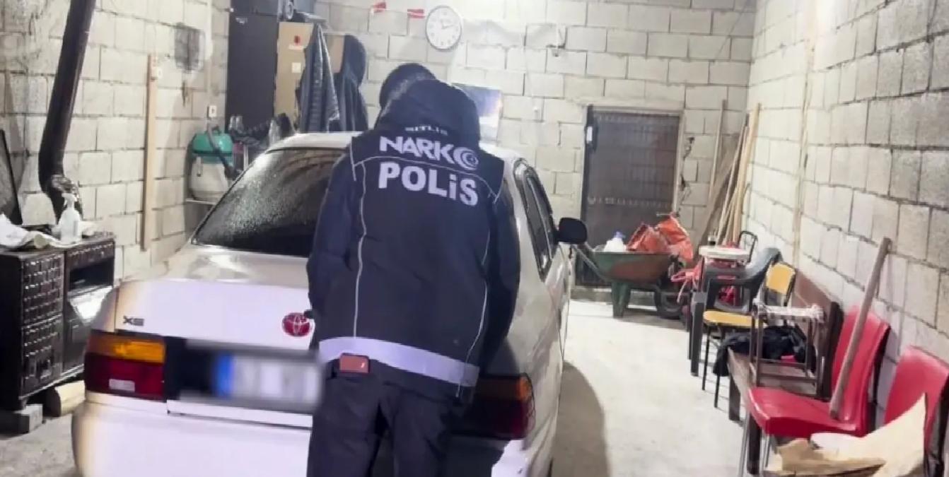 Tatvan’da Köpek Altında Uyuşturucu Ele Geçirildi