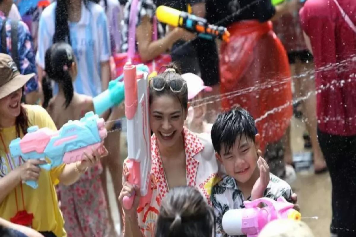 Tayland’da Songkran Festivali Coşkuyla Kutlandı