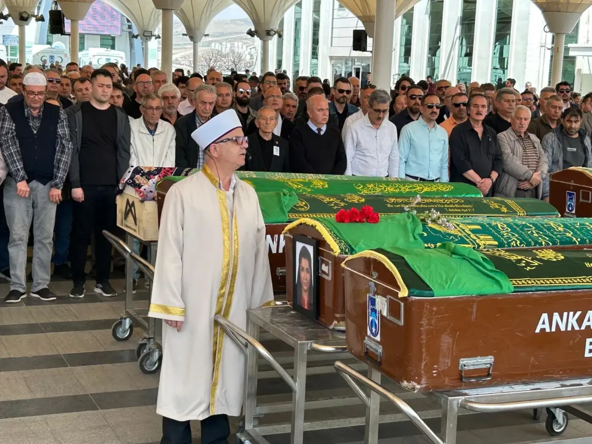 Tiyatrocu Leyla Okay Hayatını Kaybetti