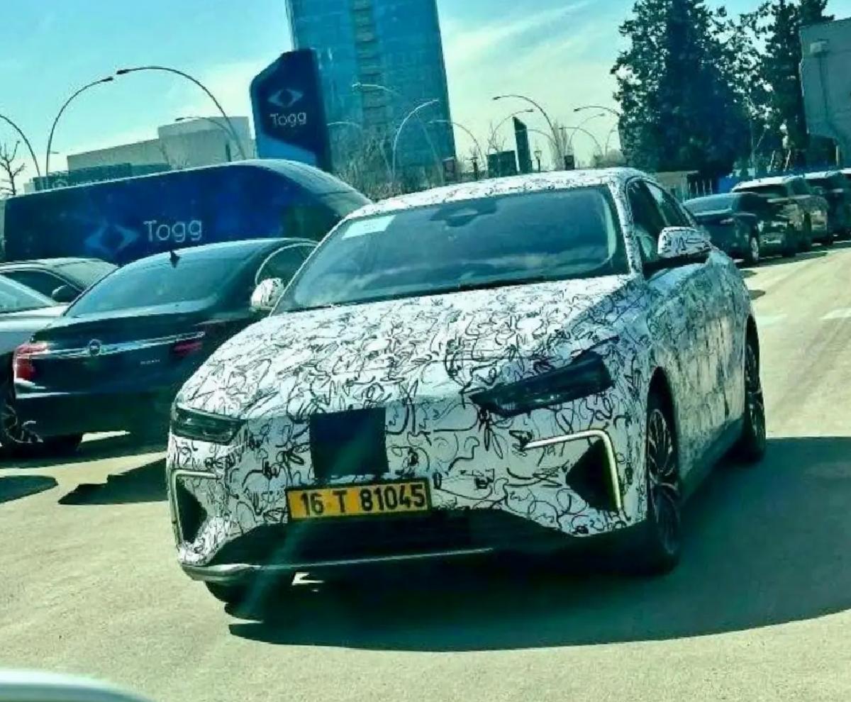 Togg’un Yeni Modeli T10F Yolda