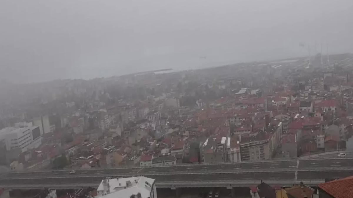Trabzon’da Yoğun Sis Uçuşları İptal Ettirdi