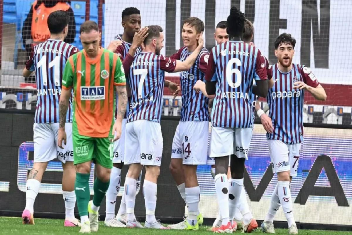 Trabzonspor, Alanyaspor’u 4-3 mağlup etti