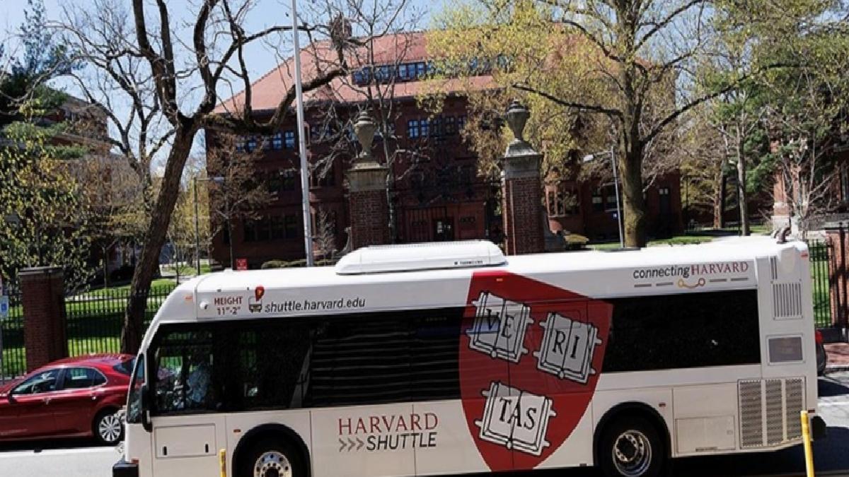 Trump, taleplerine uymayan Harvard Üniversitesi’ne fonu dondurdu