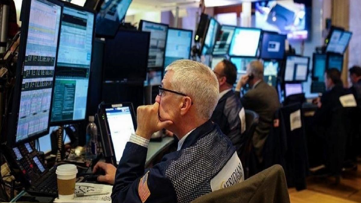 Trump’ın etkisindeki New York borsası düşüşle açıldı