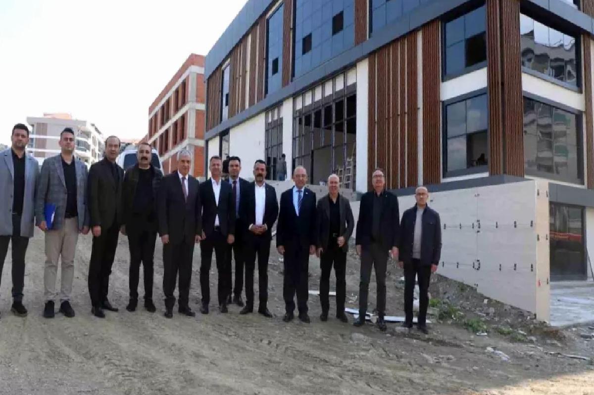 Turgutlu Belediye Başkanı Çetin Akın, Projeleri İnceledi