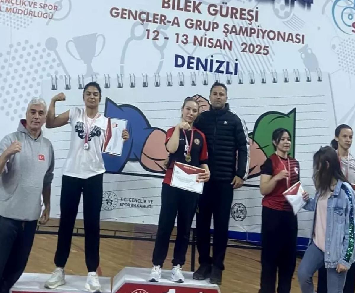 Turgutlu’nun Gururu: Bilek Güreşi Şampiyonu Sevinç Nur Yıldız
