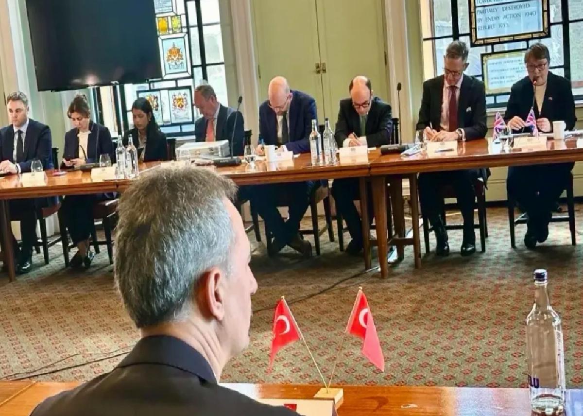 Türkiye-İngiltere Savunma İş Birliği Güçleniyor