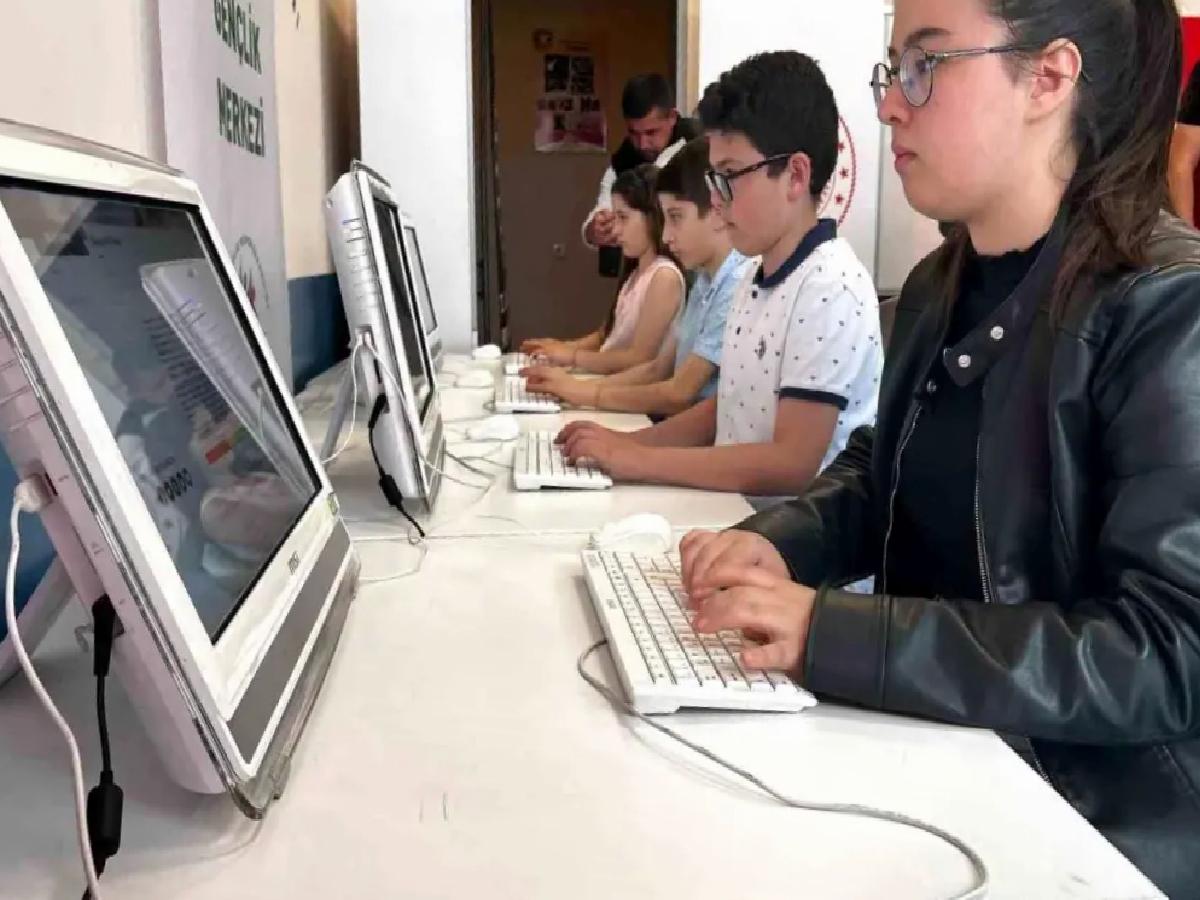 Türkiye Klavye Şampiyonası’nda Tarihi Başarı
