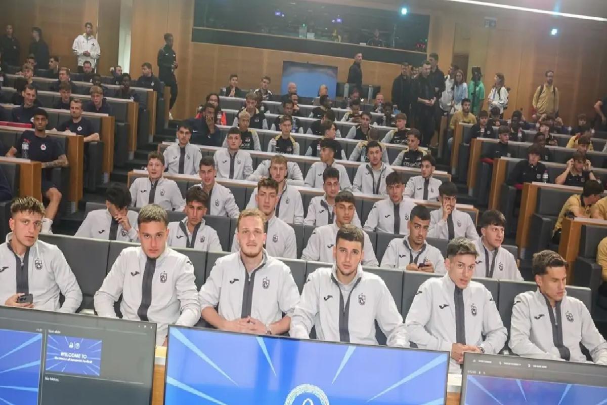 UEFA Gençlik Ligi’nde Futbolculara Kariyer Eğitimi