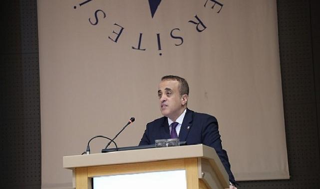 Uzm. Dr. Bekir Aktura: “Sağlık hizmetlerinde ekip çalışması hasta memnuniyetini artırır.”