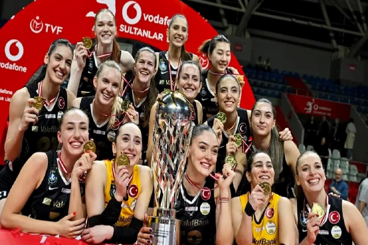 VakıfBank, Sultanlar Ligi Şampiyonu!