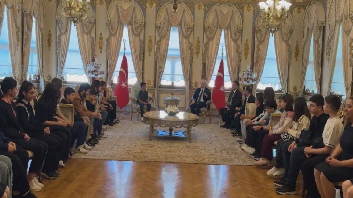 Vali Gül, 23 Nisan’da Öğrencileri Ağırladı