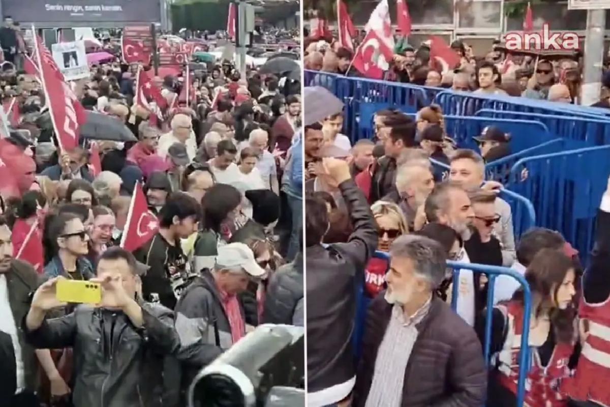 Valiliğin yasağını dinlemediler! Ankara’da CHP’liler polis barikatını aşıp yürüyüşe geçti