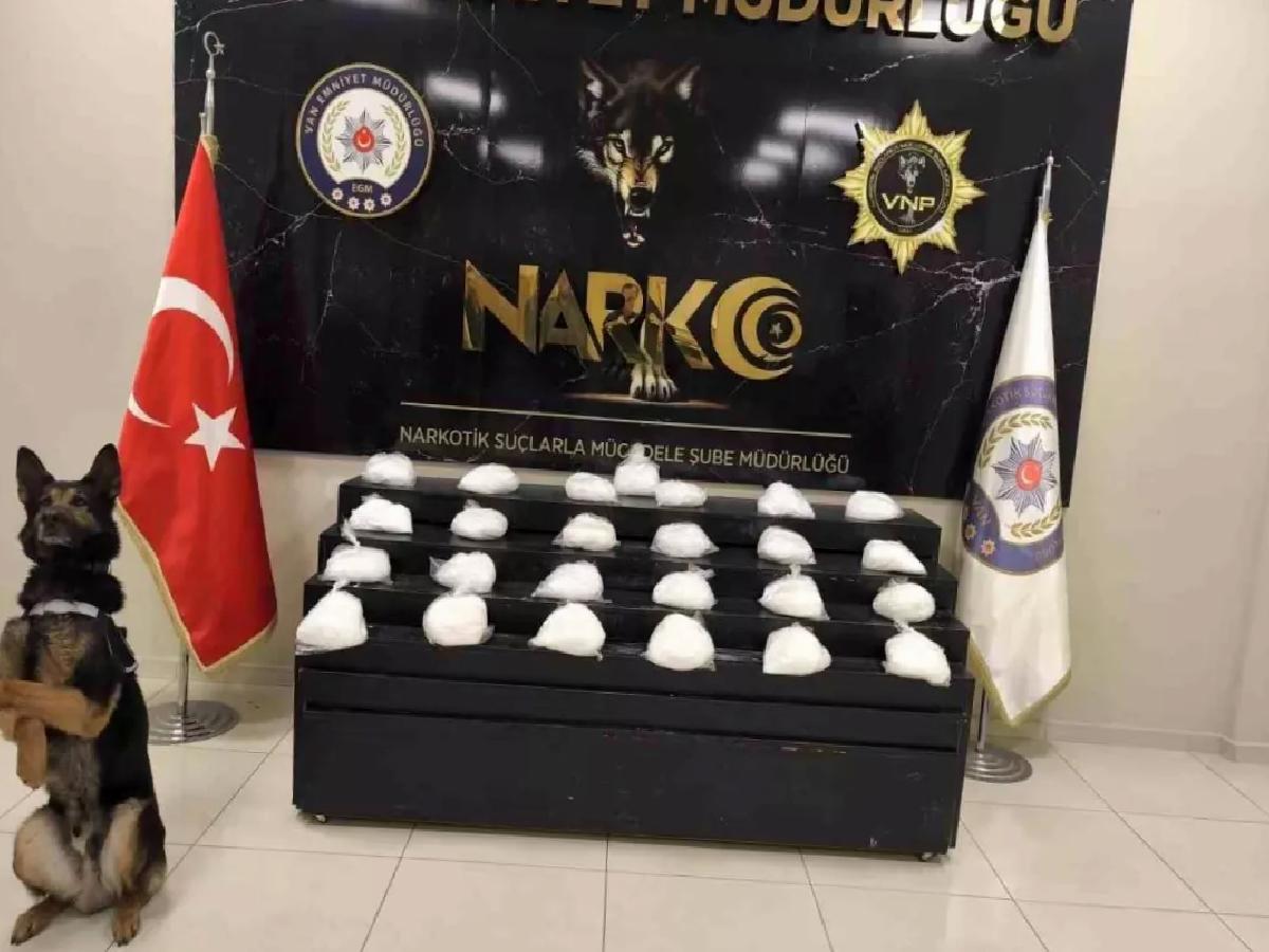 Van’da 25 Kilo Metamfetamin Ele Geçirildi