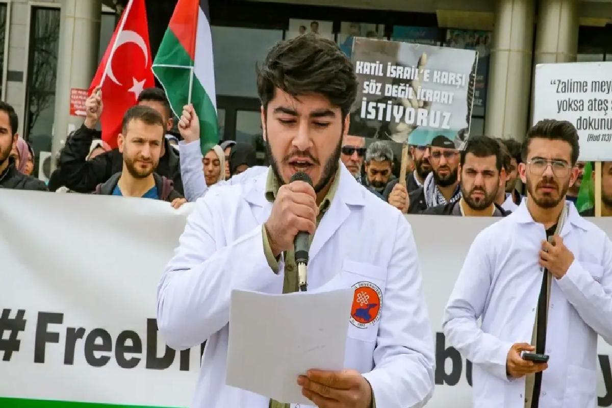 Van’da Gazze İçin Protesto