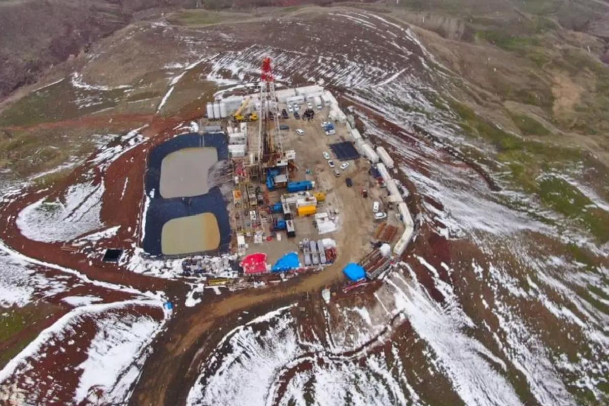 Van’da petrol arayışı: 200 tonluk dev sondaj kulesi kuruldu