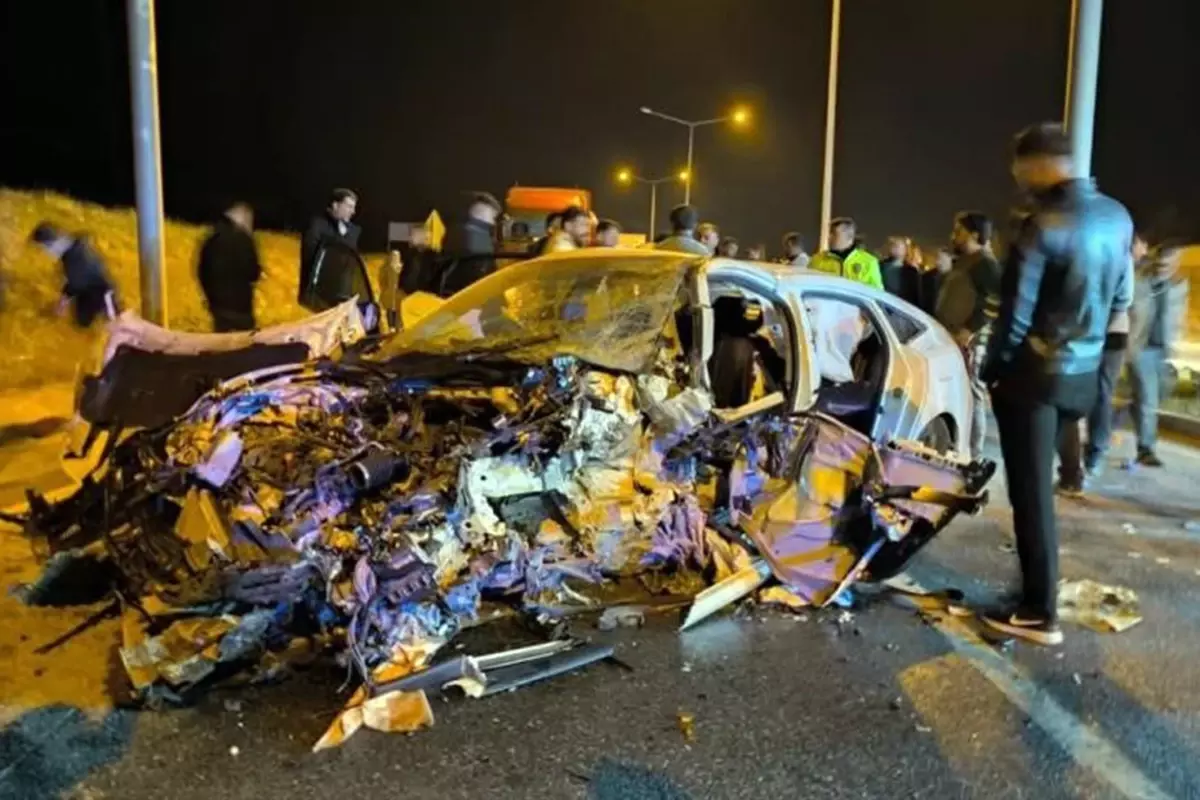 Van’da Trafik Kazası: 3 Ölü, 2 Yaralı