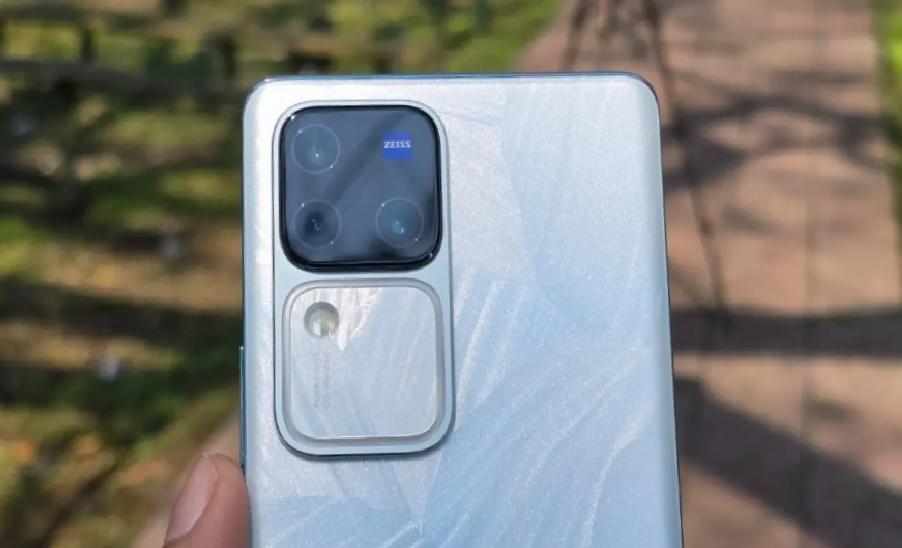 Vivo S30 serisi yolda: Renk seçenekleri ve teknik detaylar ortaya çıktı