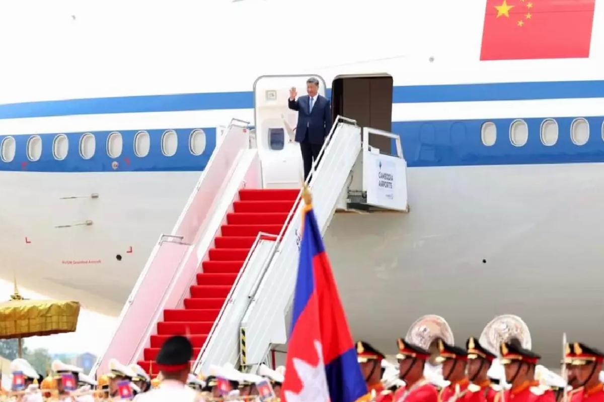 Xi Jinping Kamboçya’da Resmi Ziyarette