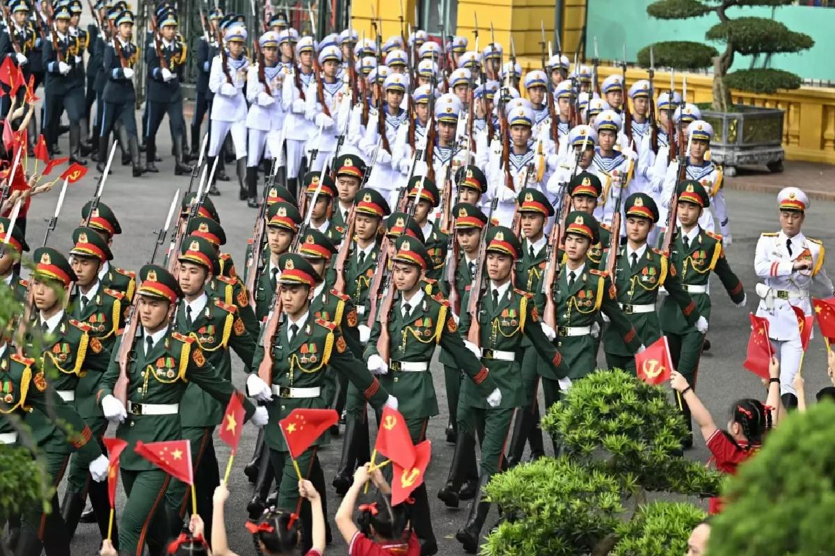 Xi Jinping Vietnam’da Resmi Ziyaret Gerçekleştirdi