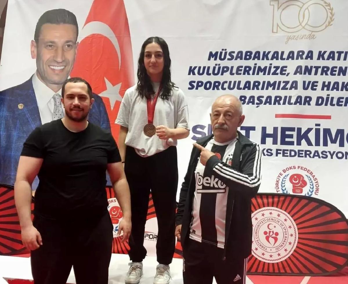 Yağmur Palut, Türkiye Boks Şampiyonası’nda Üçüncü Oldu