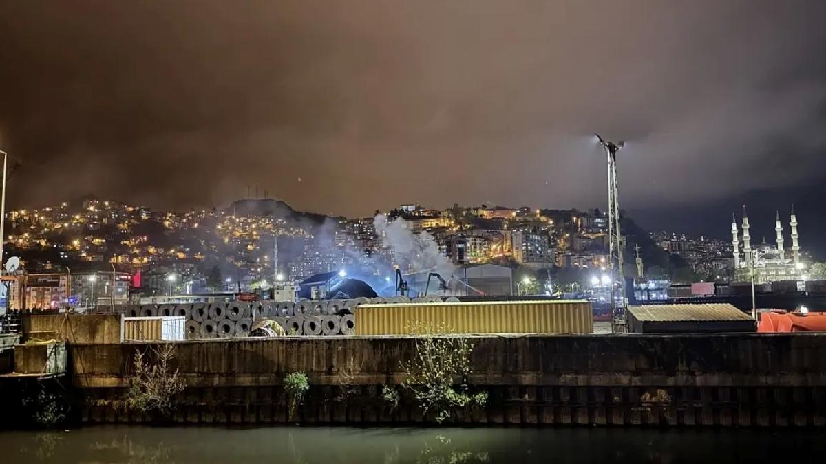 Zonguldak’ta Yangın: İş Makinesi Alev Aldı