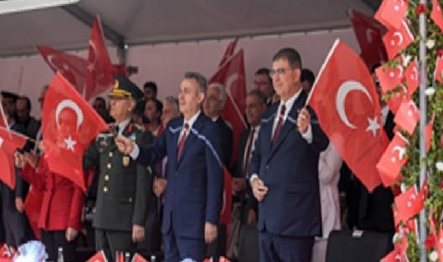 19 Mayıs coşkusu İzmir’i sardı