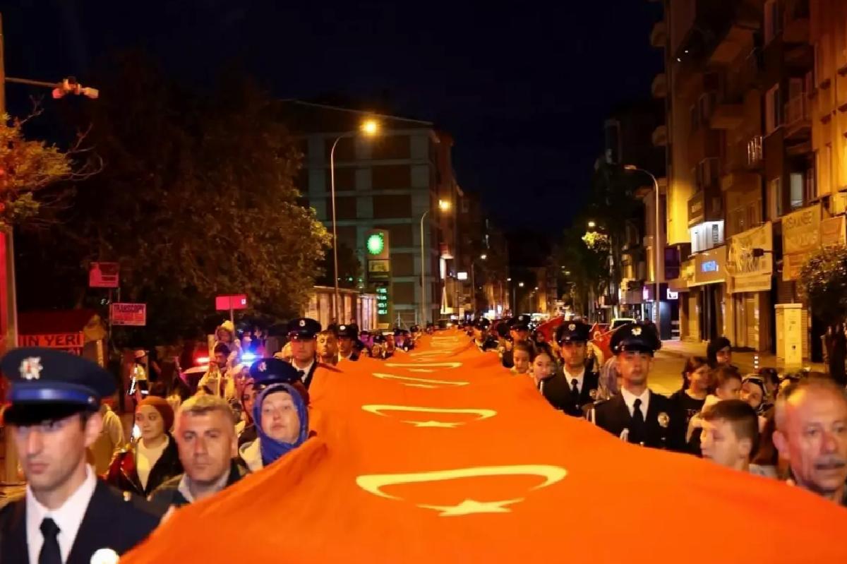 19 Mayıs Yürüyüşü Coşkuyla Yapıldı