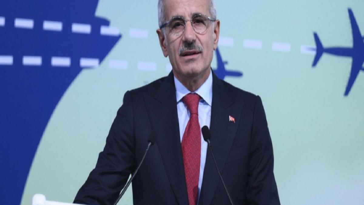 Abdulkadir Uraloğlu: Tüm zamanların en yüksek transit uçuş sayısına ulaştık
