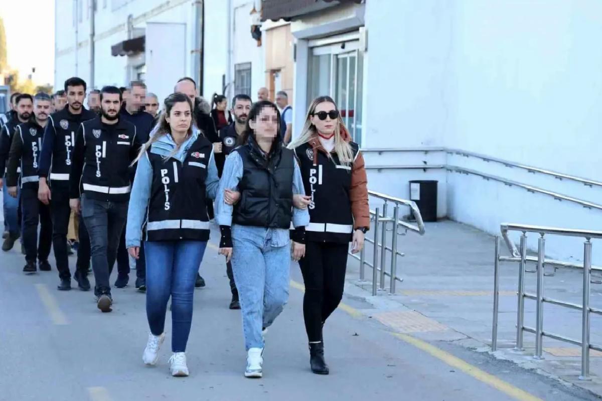Adana Büyükşehir Belediyesi’nde Rüşvet Davası: 12 Sanığa 19 Yıla Kadar Hapis Cezası İsteniyor