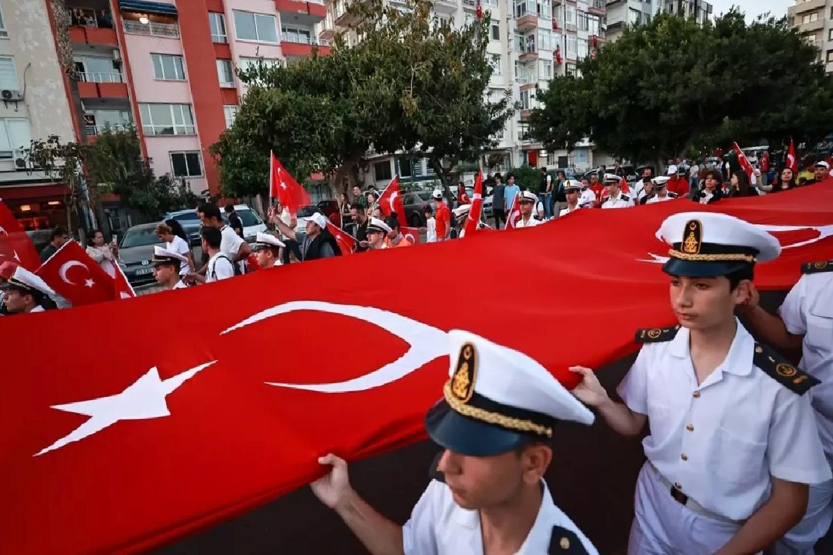 Adana ve Mersin’de 19 Mayıs Coşkusu