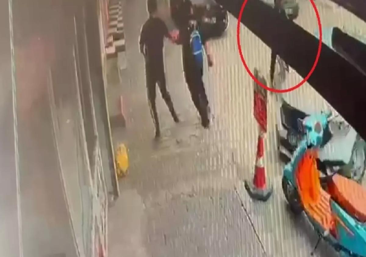 Adana’da Araç Bisikletliye Çarptı