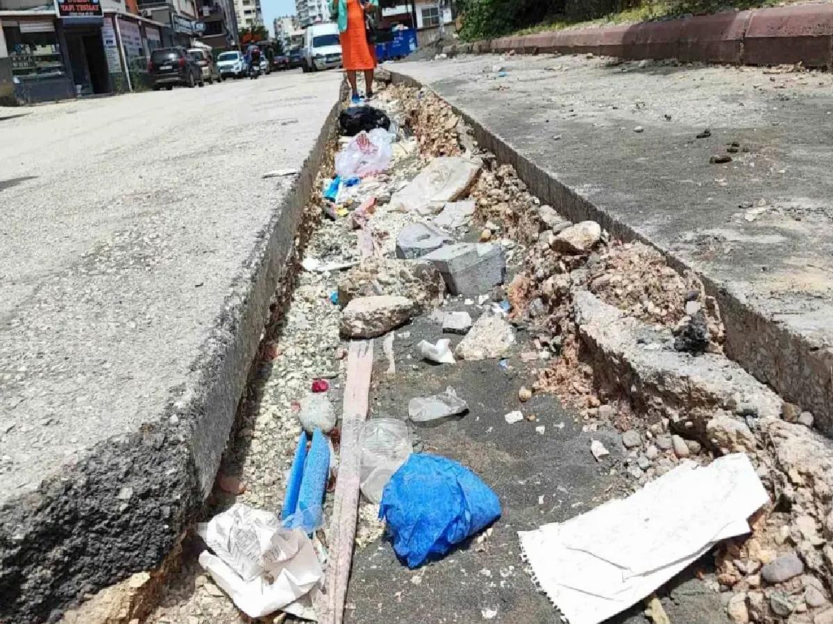 Adana’da Muhtarla Vatandaş Arasında Belediye Tartışması