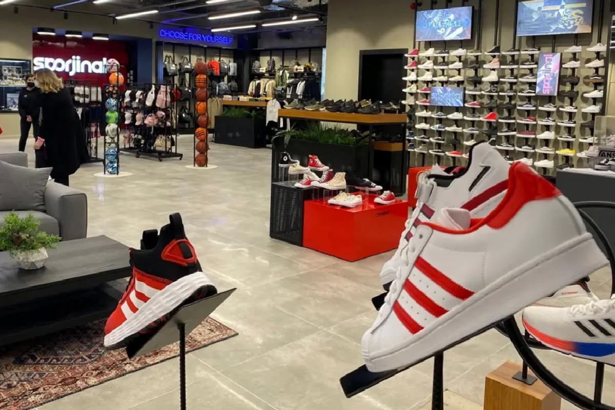 Adidas müşterilerinin kişisel verileri çalındı