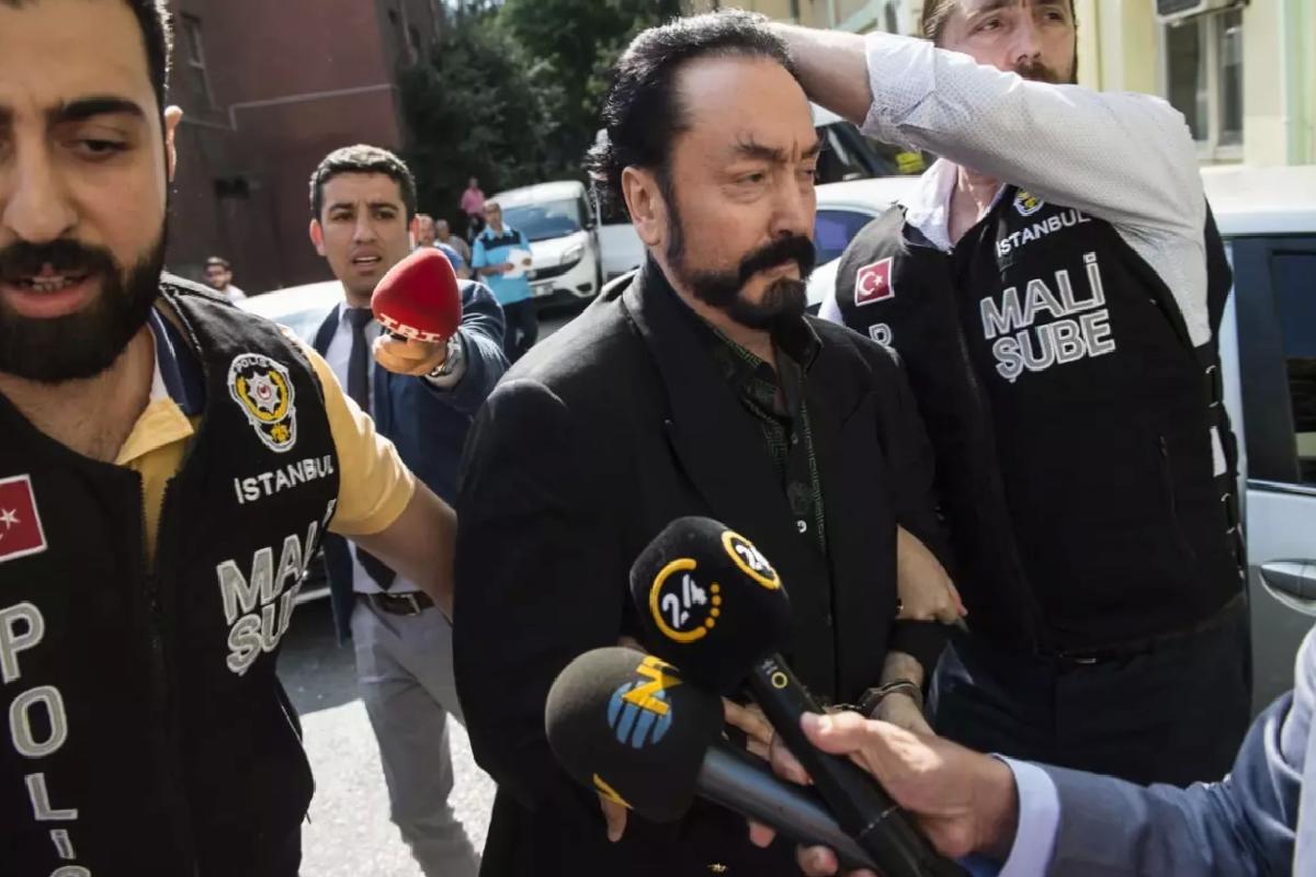 Adnan Oktar Davasında Beraat Kararı