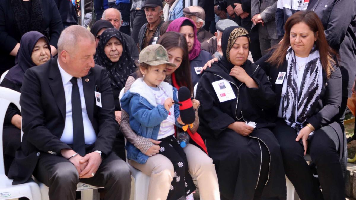 Afyonkarahisar’da son yolculuğuna uğurlanan şehit Önder Özen’in kızından yürek yakan sözler