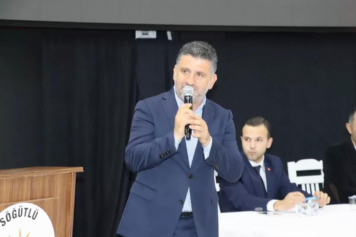 AK Parti Söğütlü Toplantısı Gerçekleştirildi