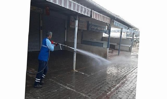 Akbük Semt Pazarı, belediye ekiplerince temizlendi.