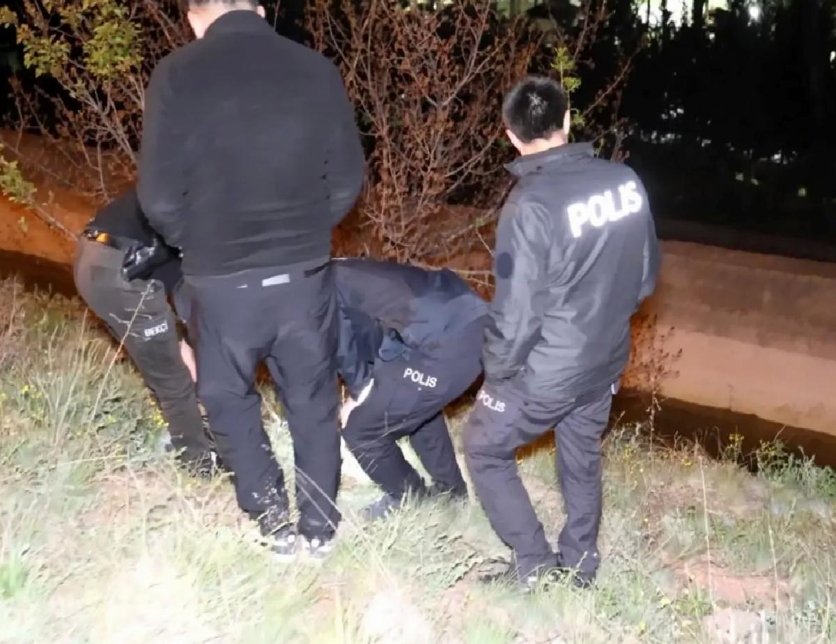 Aksaray’da Yol Kenarında Tabanca Bulundu