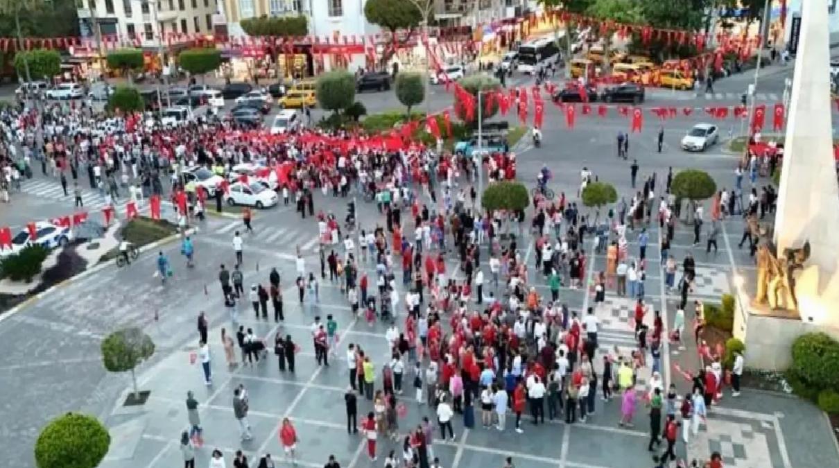 Alanya’da 19 Mayıs Coşkusu: Fener Alayı ve Gökhan Özen Konseri