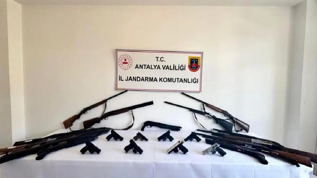 Alanya’da Yasa Dışı Silah Operasyonu