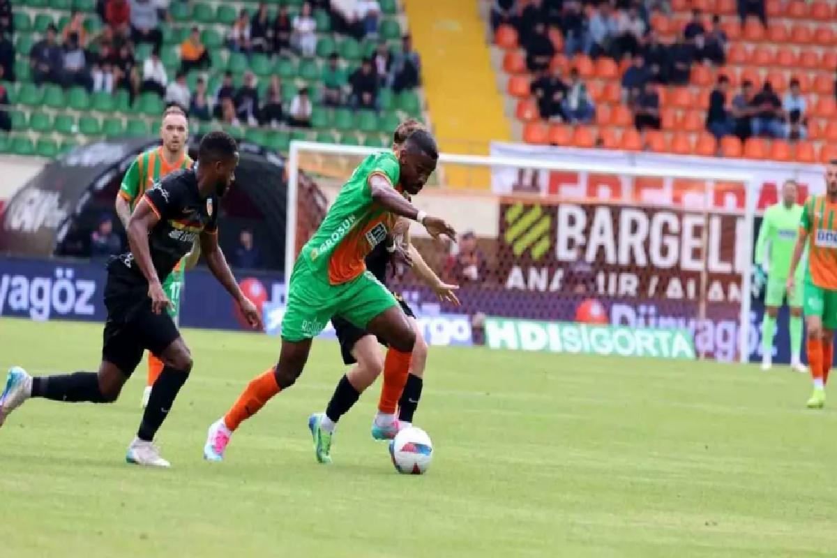 Alanyaspor, Kayserispor’u İlk Yarıda Geçti